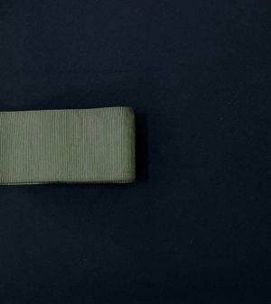 Farbmuster für Reißverschluss-Tasche in schwarz-dunkelgrün von Stitch by Stitch